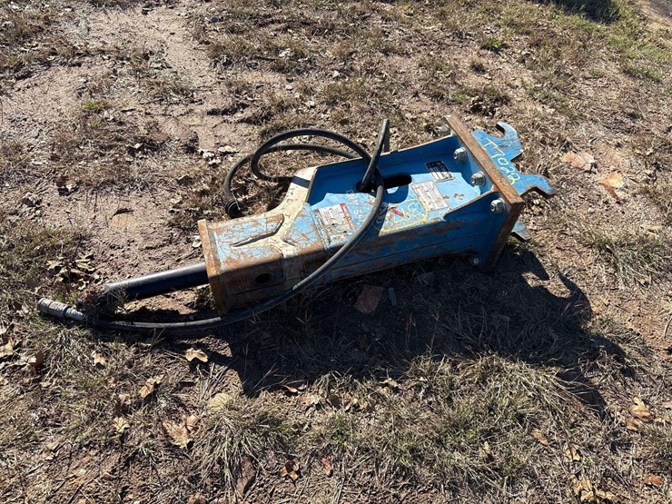 okada-okb-304b-hydraulic-breaker-excavator-attachment-image-1