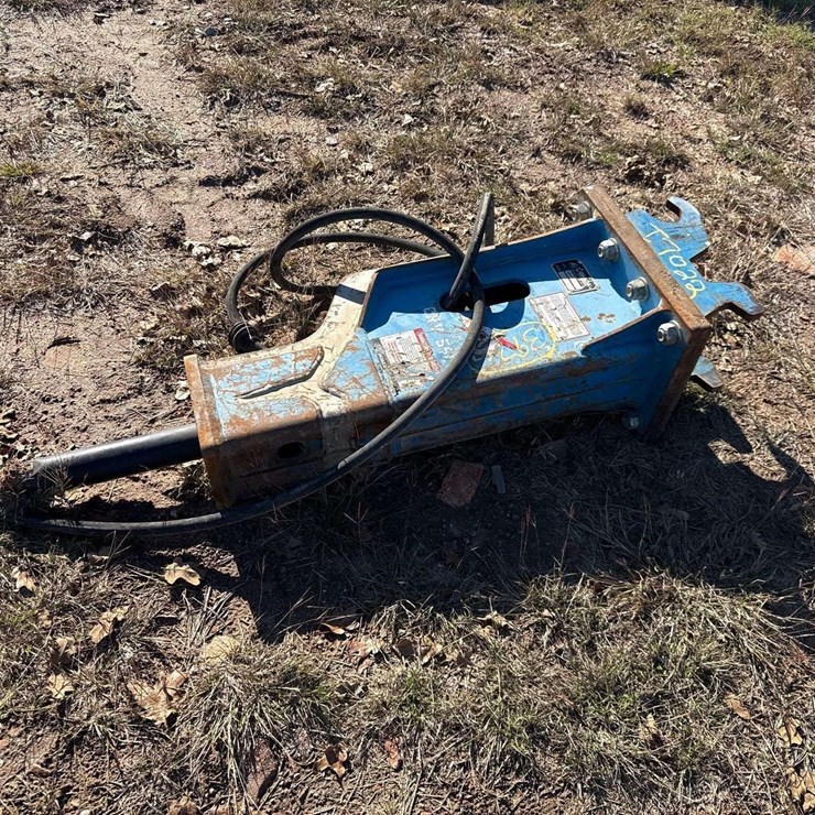 Okada OKB 304B Hydraulic Breaker Excavator Attachment