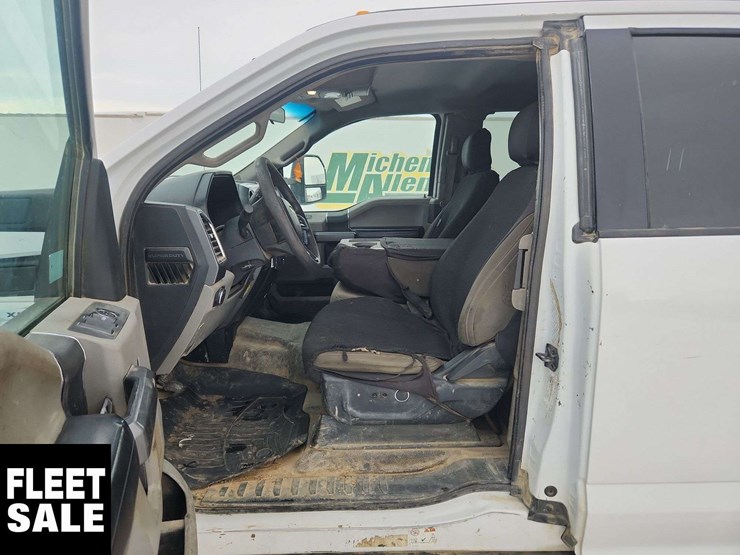 2017-ford-f550-image-14