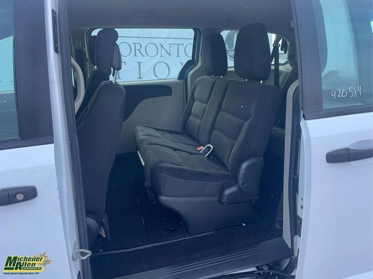 2020-dodge-grand-caravan-se-image-27