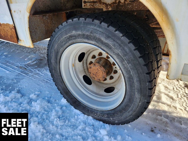 2007-ford-f550-image-18