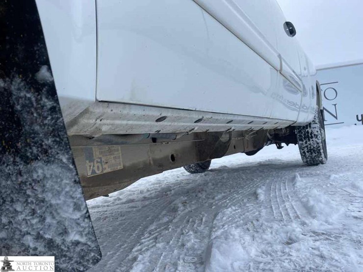 2011-chevrolet-k2500-image-19