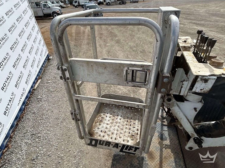 2019-ford-f550-image-35