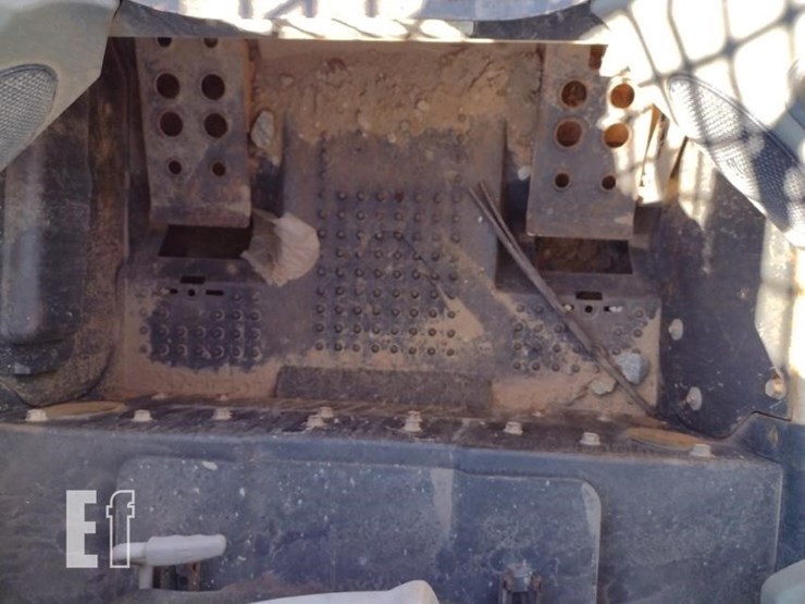 2020-bobcat-t590-image-12