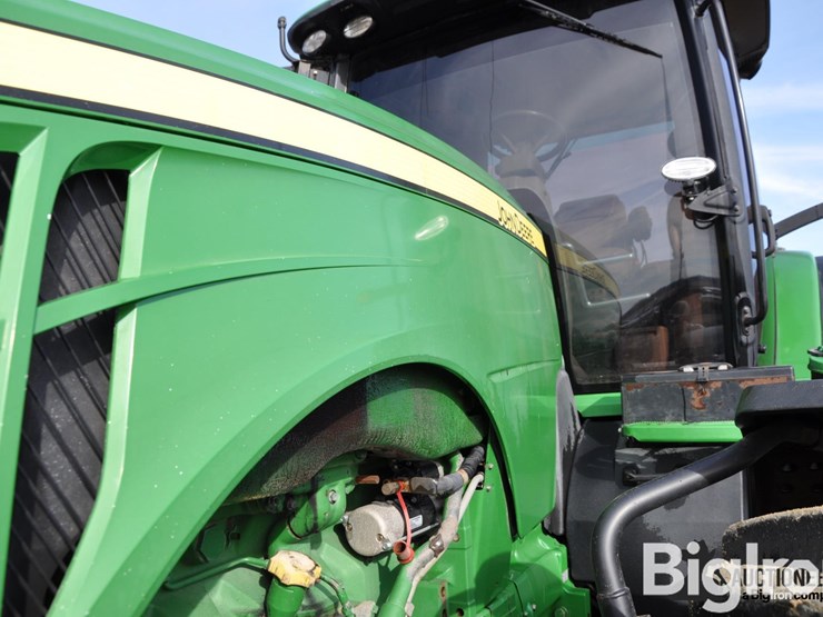 john-deere-8320r-image-15