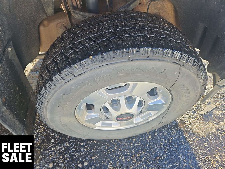 2017-gmc-sierra-2500hd-sle-image-34