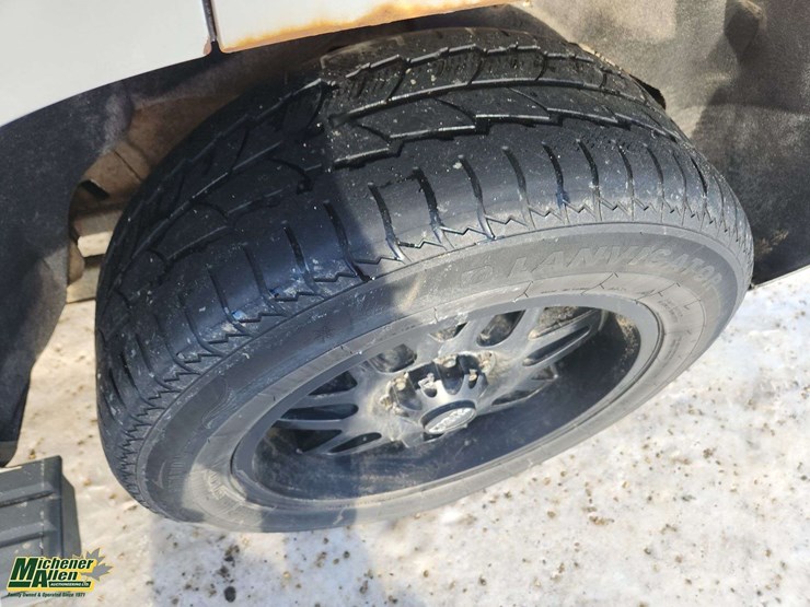 2015-cadillac-escalade-image-12