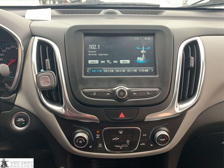 2018-chevrolet-equinox-image-21