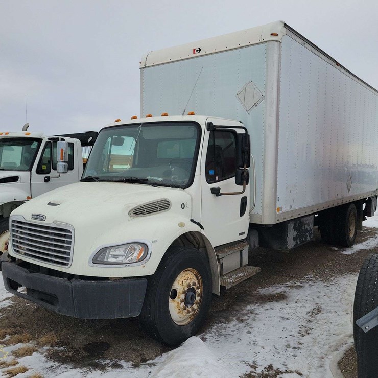 2006 FREIGHTLINER M2 106