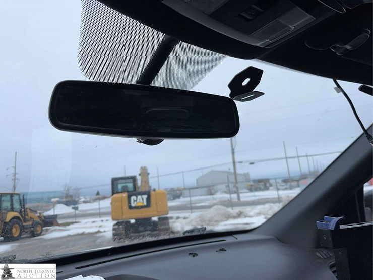 2018-ford-explorer-image-25