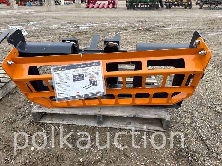 2760---skid-steer-pallet-forks---48"-image-2