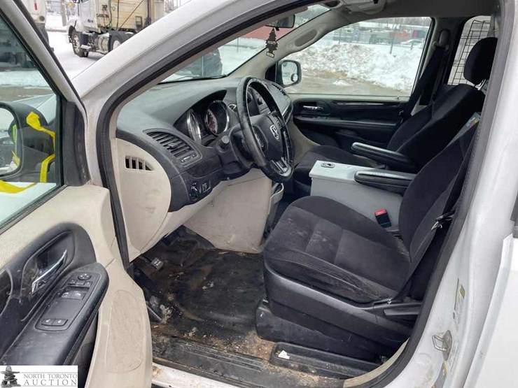 2014-ram-tradesman-image-18