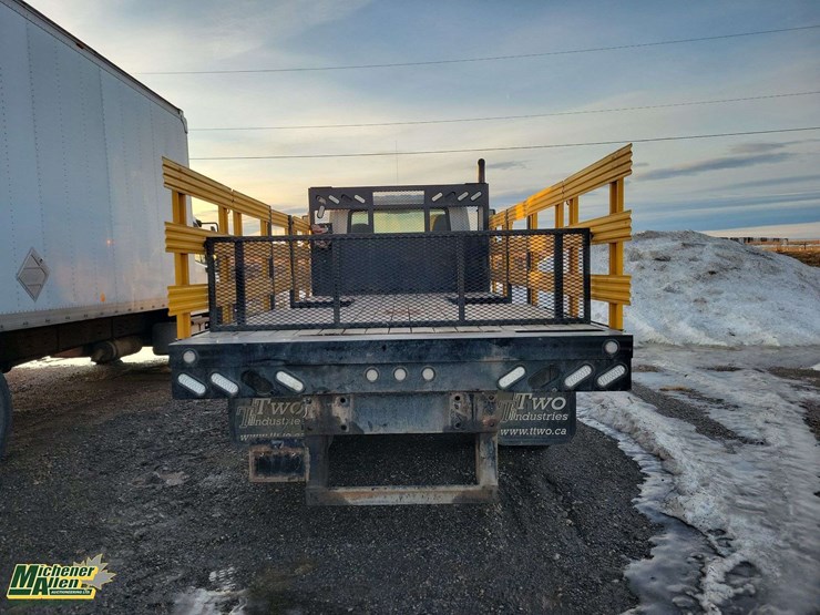 2015-international-durastar-4300-image-4