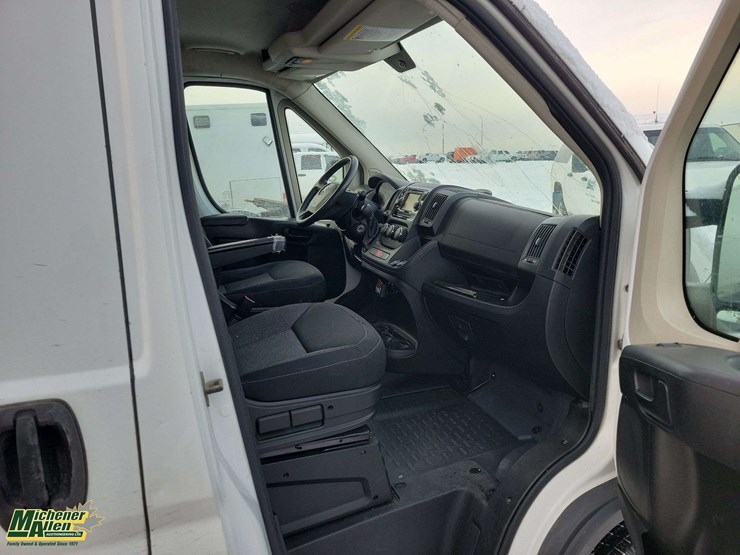 non-operable-2014-ram-promaster-s/a-cube-van-image-15