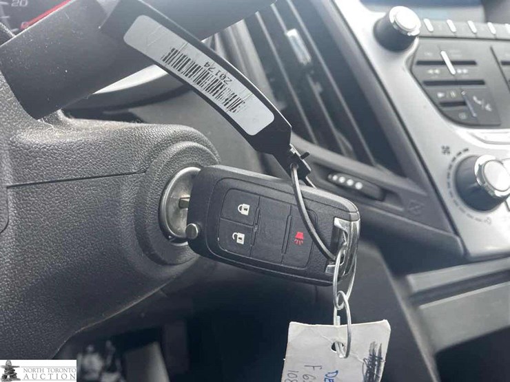 2015-chevrolet-equinox-ls-image-8