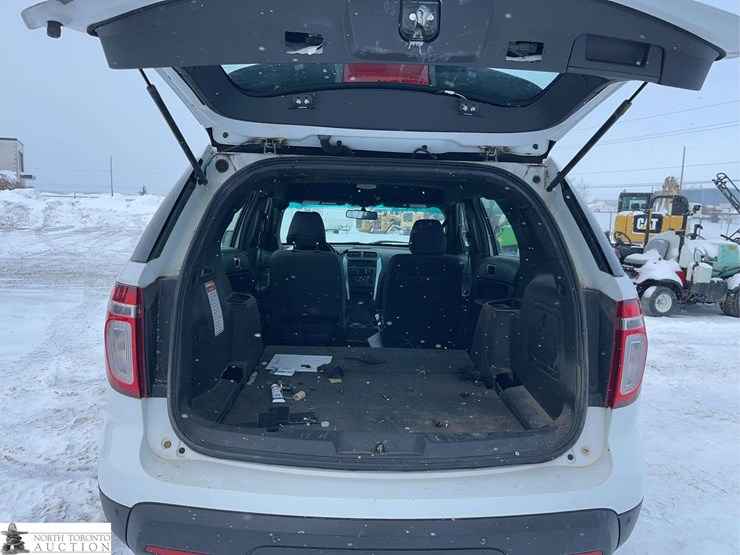 2015-ford-explorer-police-interceptor-image-27