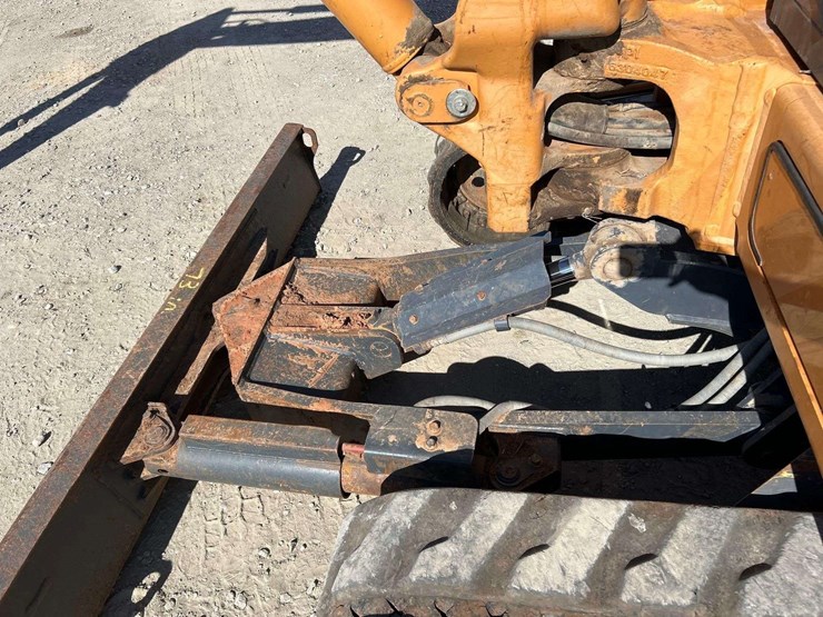 2016-case-cx55b-image-20