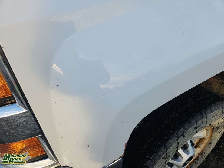 2015-chevrolet-silverado-2500hd-image-32