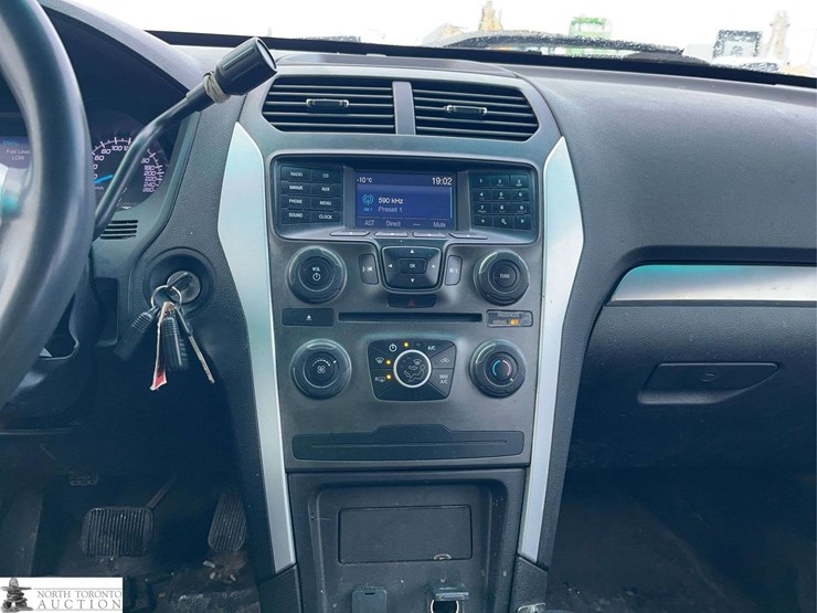 2015-ford-explorer-police-interceptor-image-15