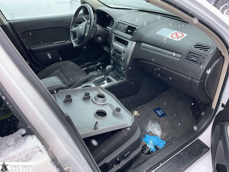 non-operable-2012-ford-fusion-hybrid-image-23