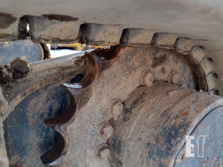 2013-deere-35d-image-28