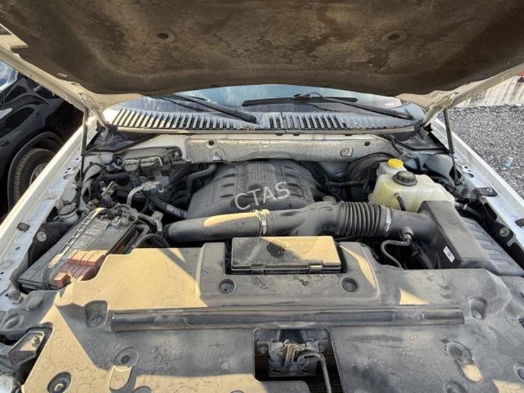 2016-ford-expedition-xlt-image-17