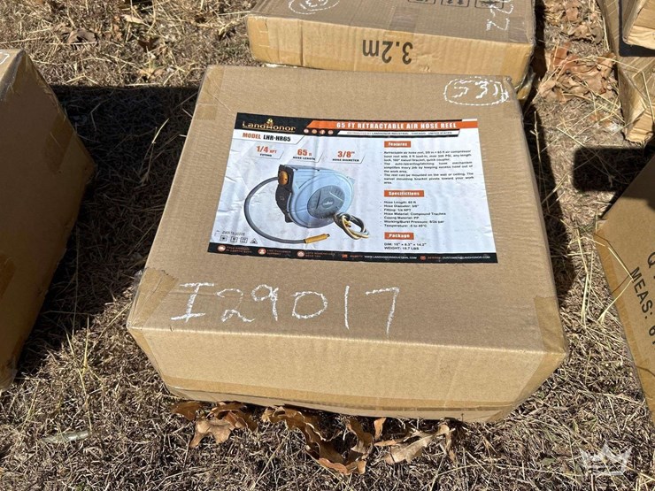 land-honor-65'-retractable-air-hose-reel-image-2