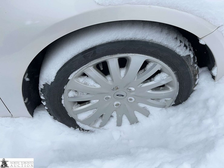 non-operable-2012-ford-fusion-hybrid-image-8