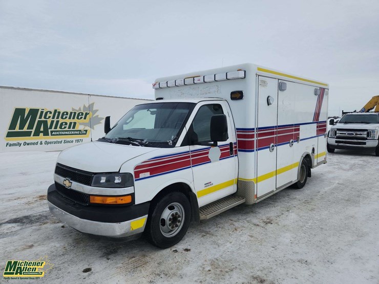 2016-chevrolet-express-s/a-ambulance-image-1