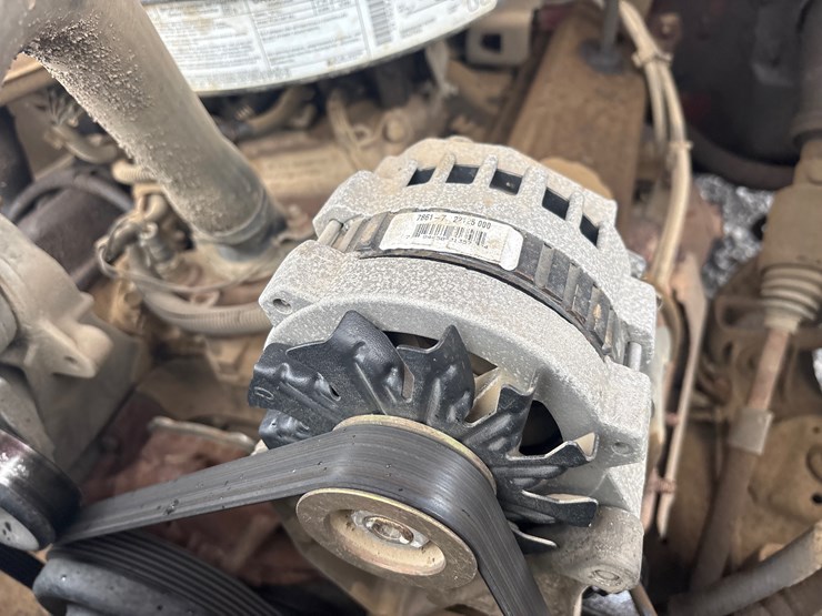 #1104-•-1992-chevrolet-c3500-w/-8ft-dump-image-18