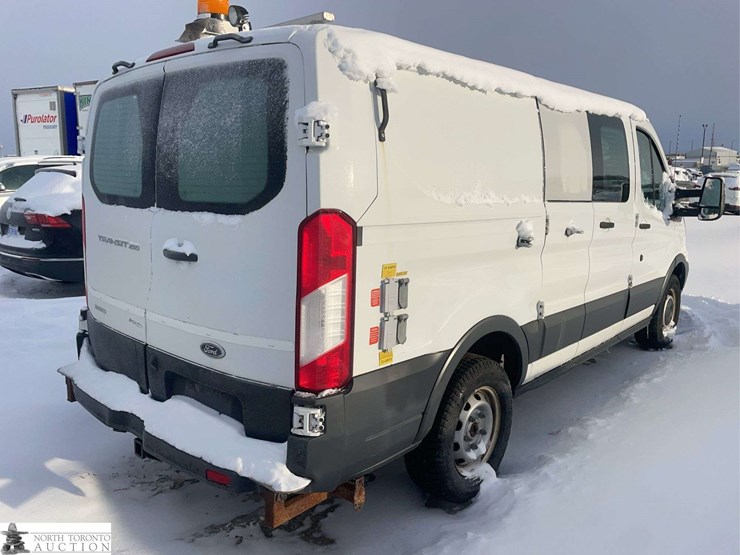 2016-ford-transit-image-5