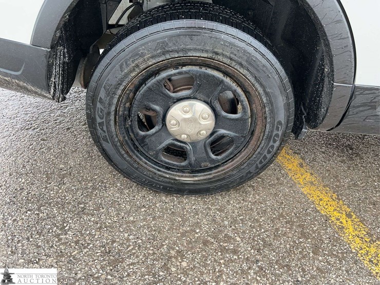 2018-ford-explorer-image-9