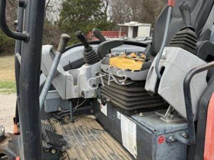 kubota-kx040-4-image-14