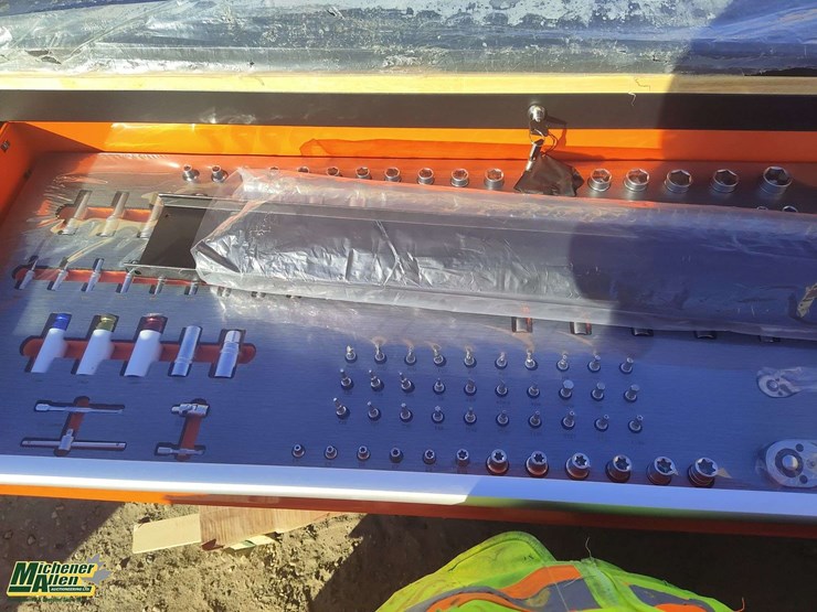 unused-boss-16-drawer-rolling-workbench-tool-box-with-peg-board-&-tools--qty-1-image-4