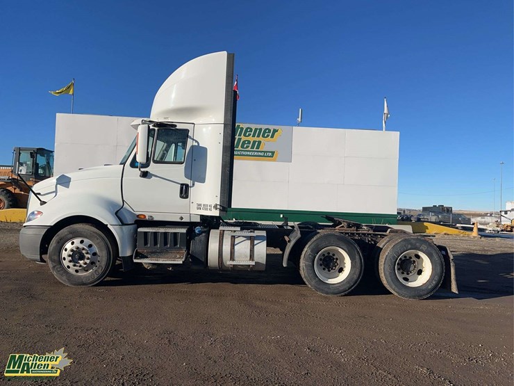 2017-international-prostar-image-6