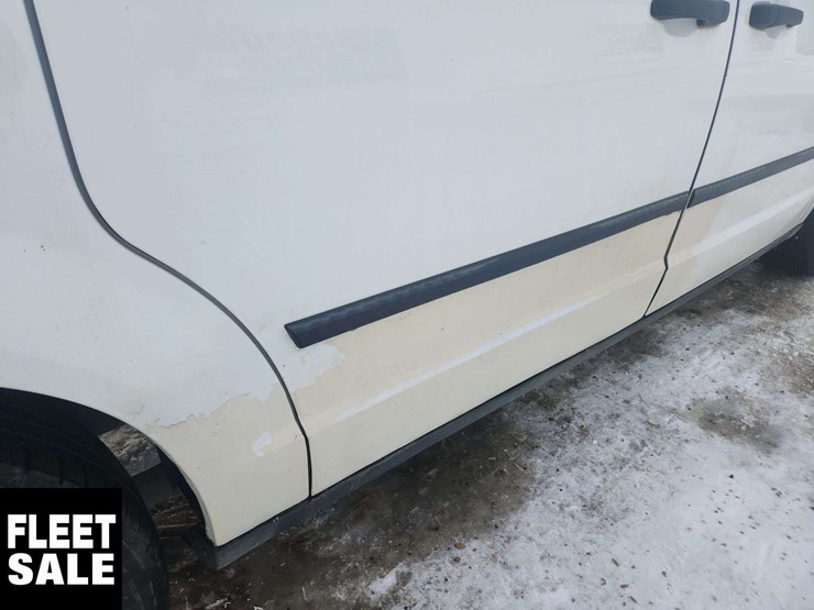 2015-dodge-grand-caravan-image-36