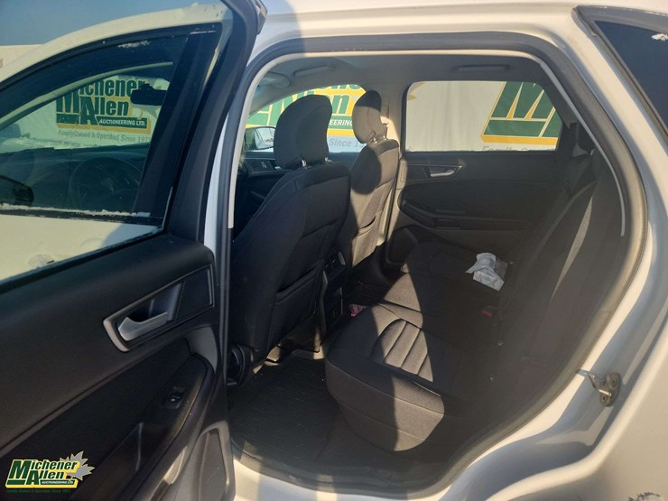 2018-ford-edge-image-15