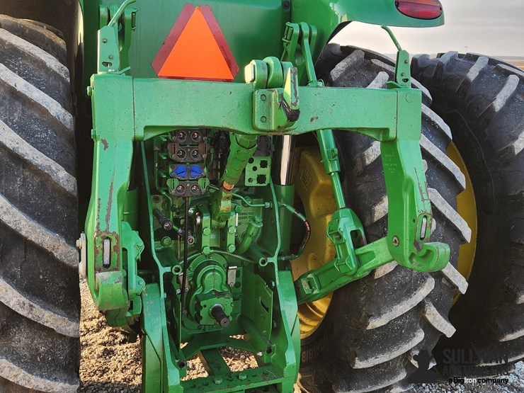 2012-john-deere-8260r-image-11