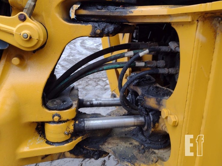 2010-deere-310j-image-28