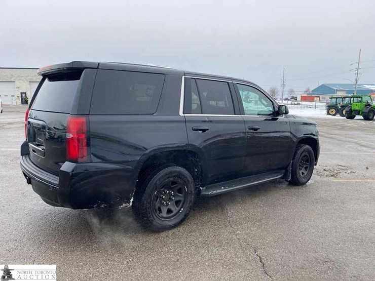 2017-chevrolet-tahoe-image-6