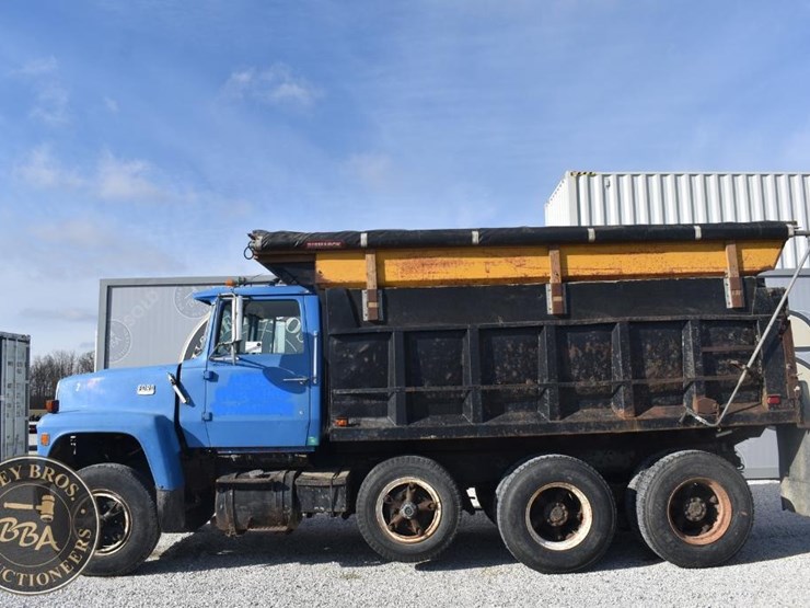 1978-ford-8000-image-2