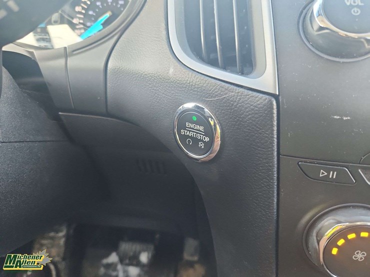 2018-ford-edge-image-24