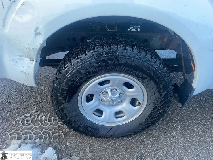 2017-nissan-frontier-image-21