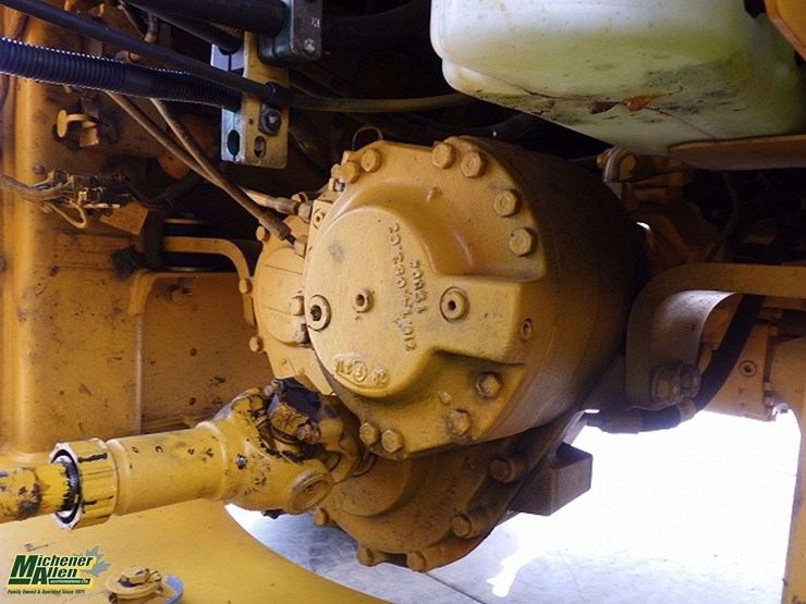 2014-caterpillar-910k-image-22