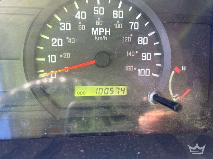 2016-isuzu-box-truck-image-6