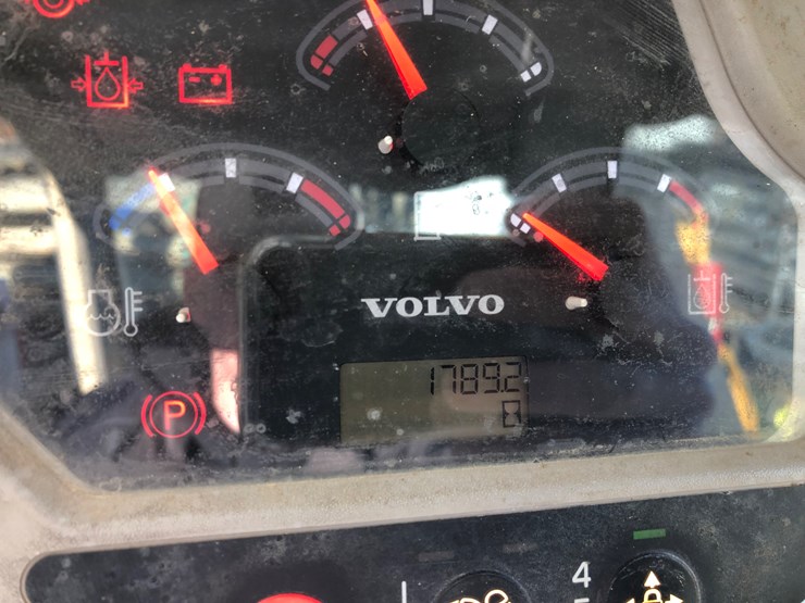 volvo-mc110c-image-10