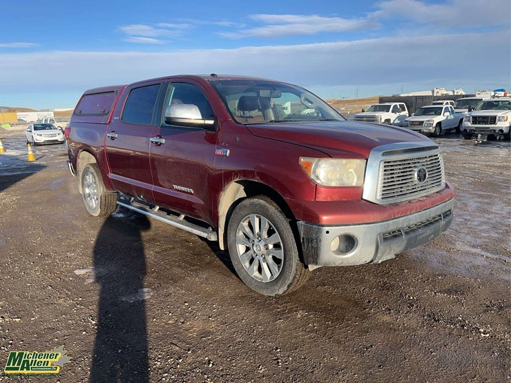 2010-toyota-tundra-image-2