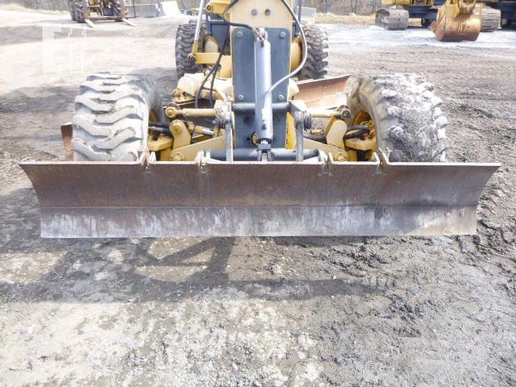 2004-volvo-g86-image-14