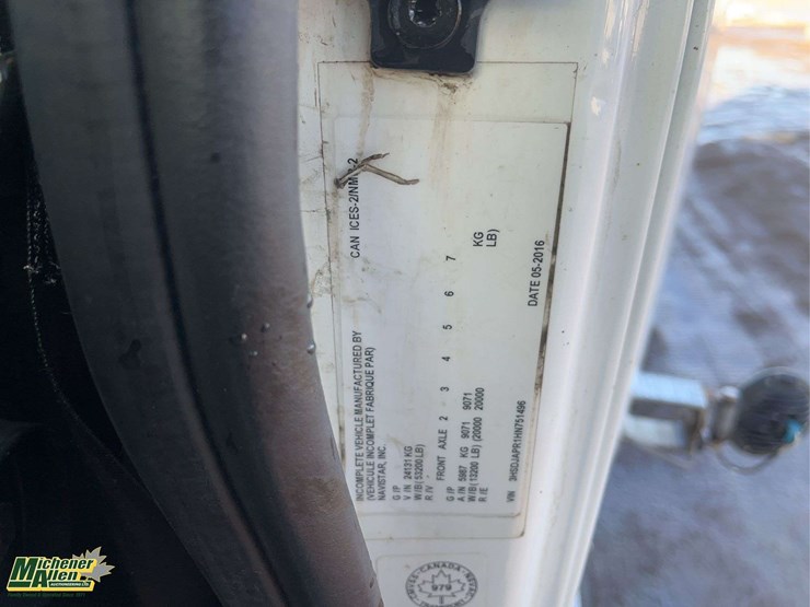 2017-international-prostar-image-24