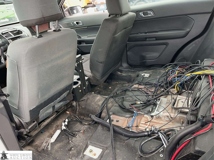 2018-ford-explorer-image-29